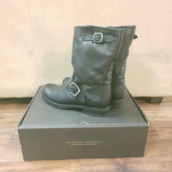 NWOT Frye Veronica Short Boots in Black - Picture 11 of 17